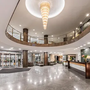 Hotell Eurostars Uhotel ****