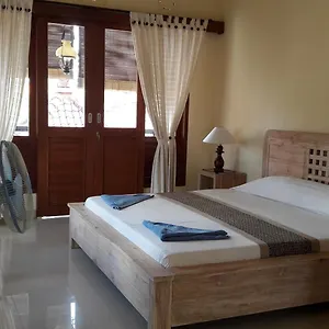 Three Ayu Family House Bed & Breakfast Ubud (Bali)