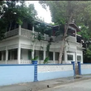 Pearl's Inn Port of Spain